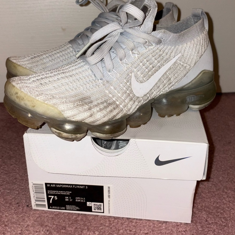 Nike Air Vapormax Flyknit 3 White and Gray Shoes